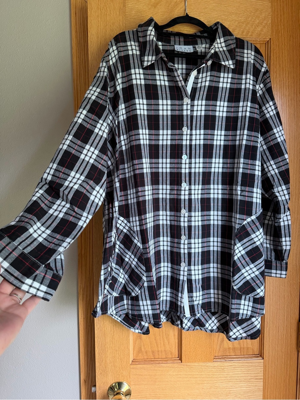 Joan Rivers Plaid Button Down Swing Shirt with Pockets Black White Red 2X